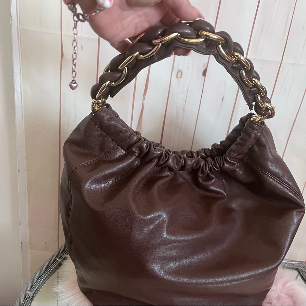 International Concept Brown Leather Bag with Gold Chain Handle